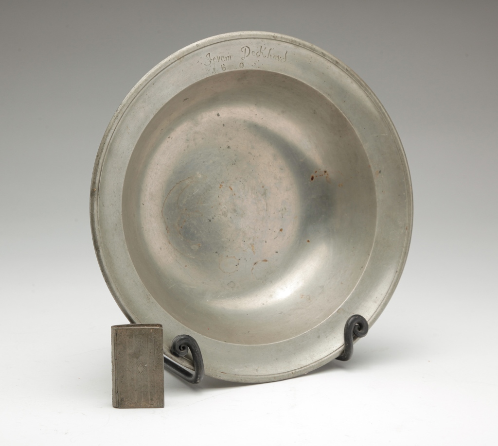 PEWTER BASIN AND MATCH SAFE Nineteenth 319ade