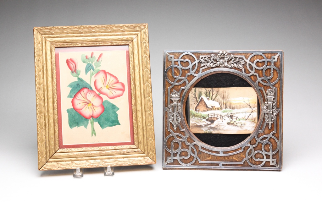 FLORAL PRINT AND DECORATED FRAME  319b62