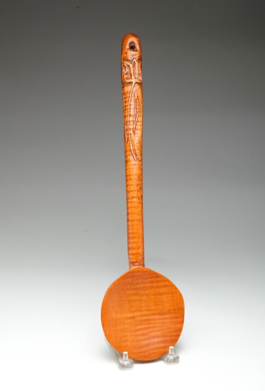 AMERICAN CARVED SPOON OR SPATULA. Curly
