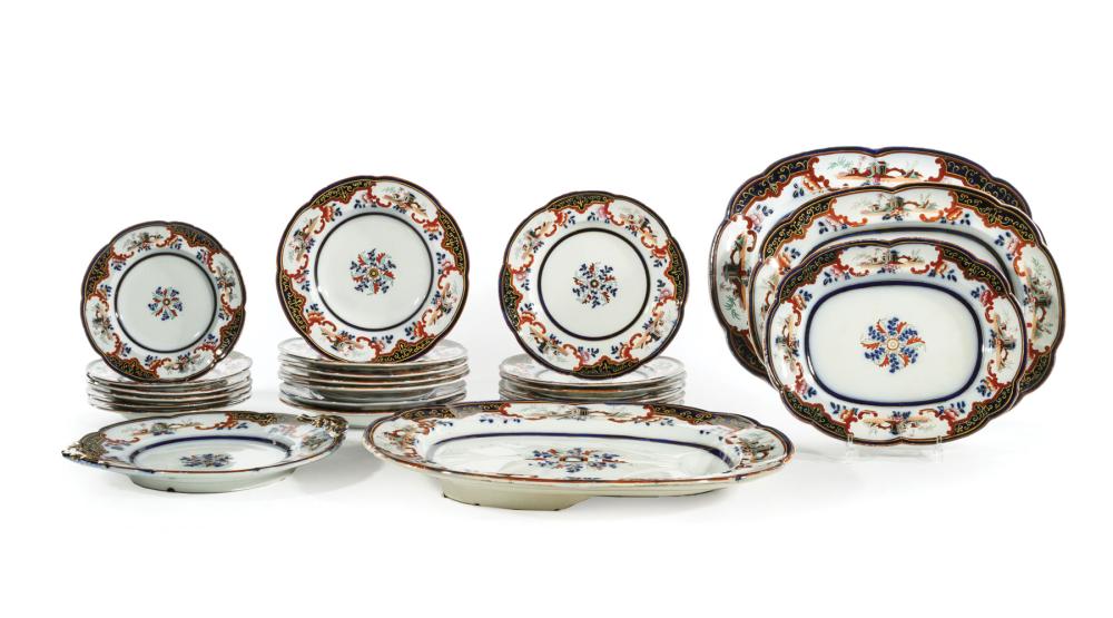 ENGLISH IRONSTONE IMARI TABLE SERVICEEnglish