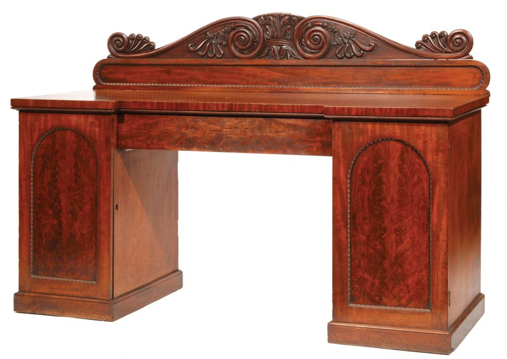 AMERICAN CARVED MAHOGANY PEDESTAL