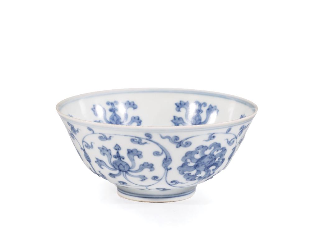 CHINESE BLUE AND WHITE PORCELAIN BOWLChinese
