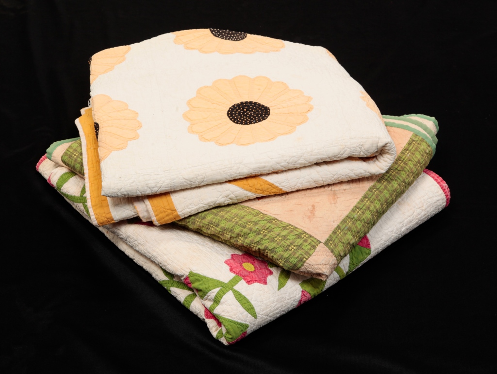 THREE AMERICAN QUILTS First half 319d02