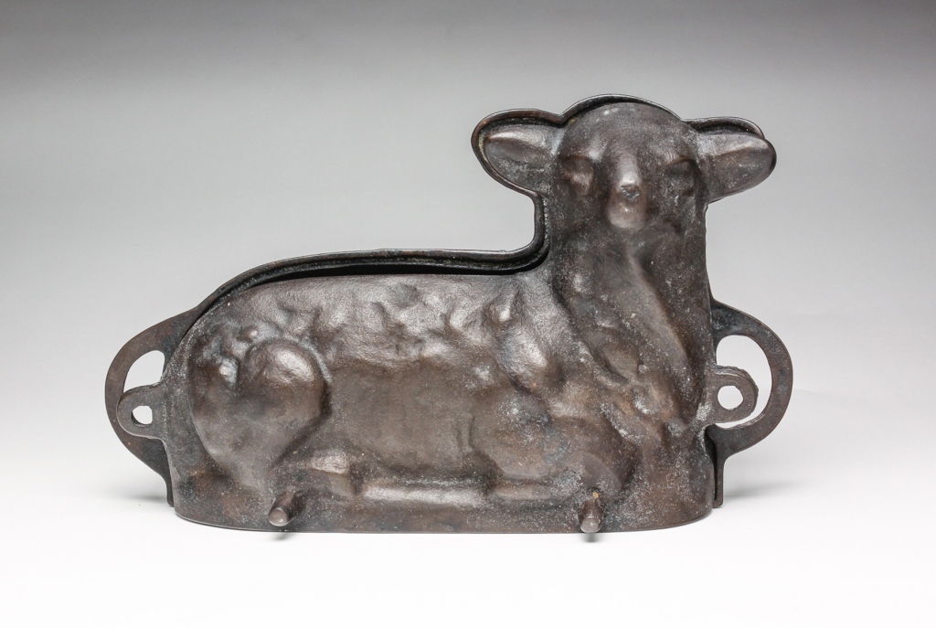 AMERICAN CAST IRON LAMB MOLD Twentieth 319d18