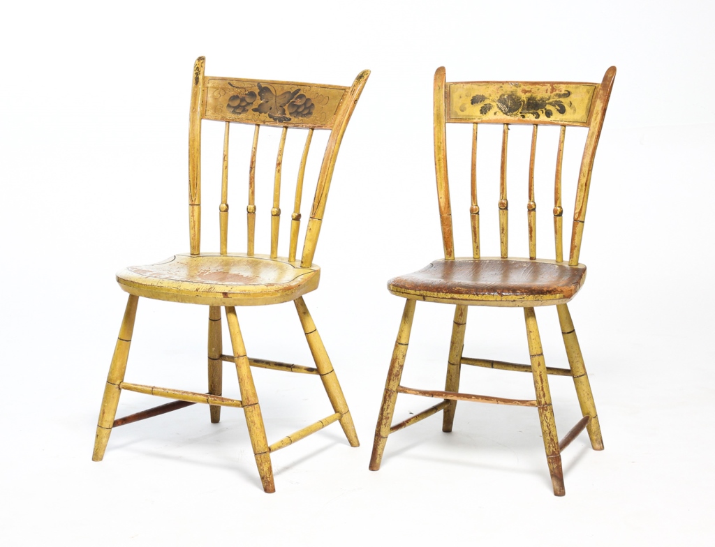 A PAIR OF AMERICAN DECORATED CHAIRS  319d4b