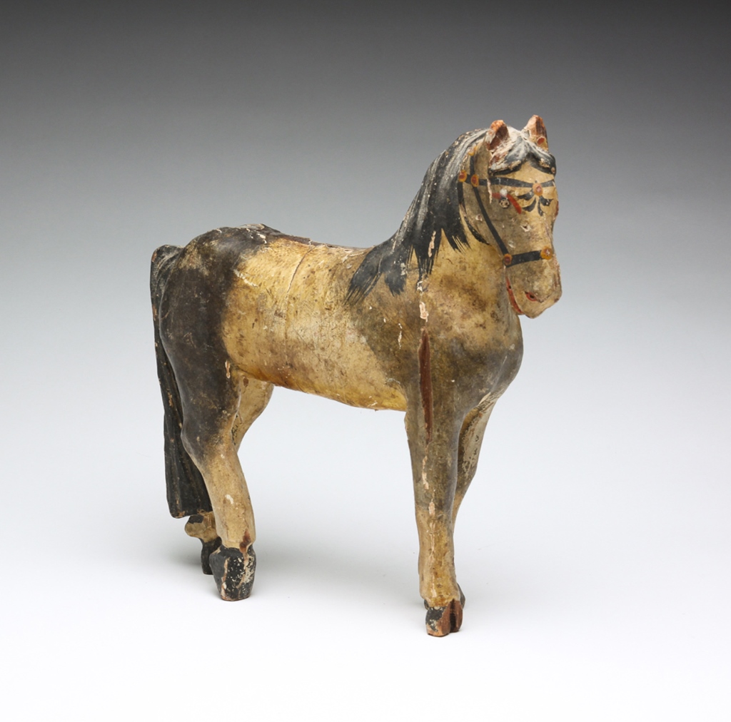 AMERICAN FOLK ART CARVED HORSE  319d99