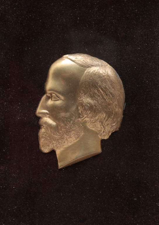 FRAMED BRONZE BUST OF GARIBALDI  319da2