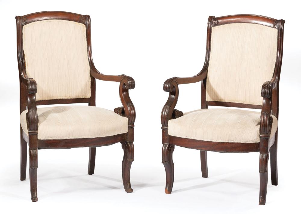 AMERICAN CLASSICAL CARVED MAHOGANY ARMCHAIRSPair