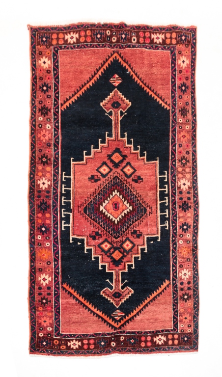 ORIENTAL AREA RUG. Late 20th century,