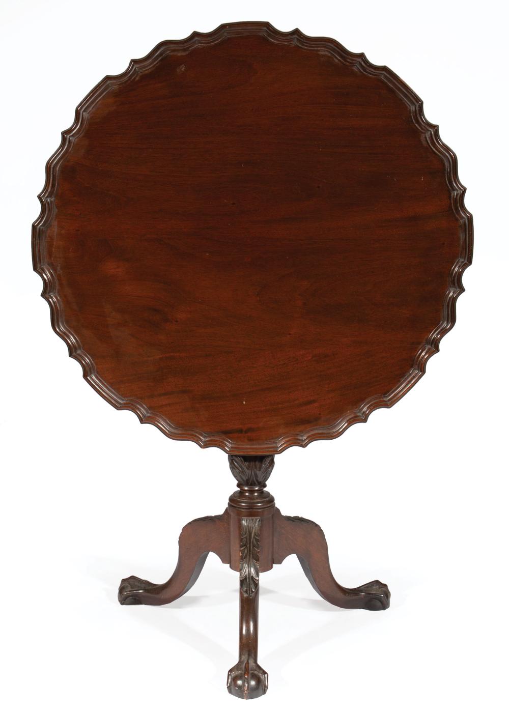 AMERICAN MAHOGANY TILT-TOP TEA TABLEAmerican