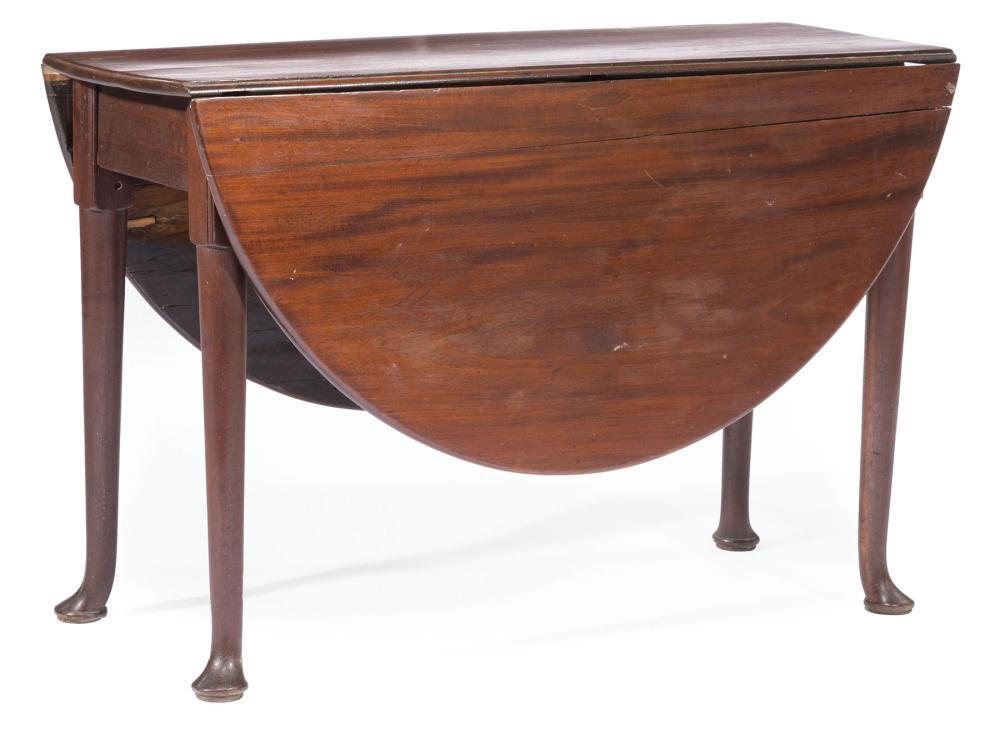 QUEEN ANNE MAHOGANY DROP-LEAF TABLEQueen