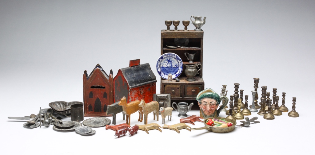 GROUPING OF MINIATURES. Nineteenth