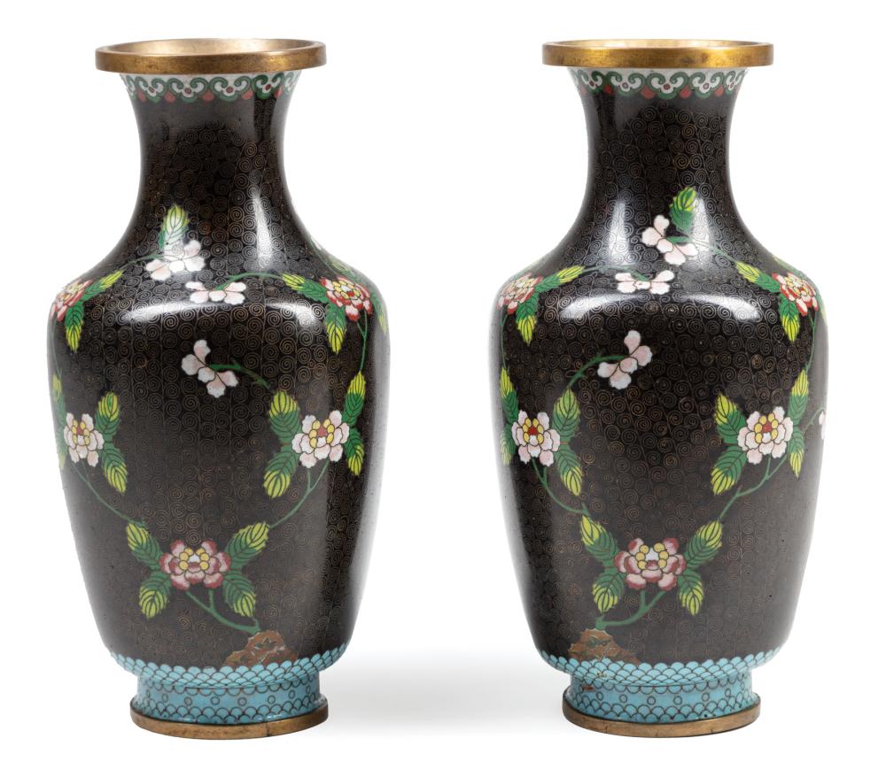 PAIR OF CHINESE CLOISONN ENAMEL 31a064