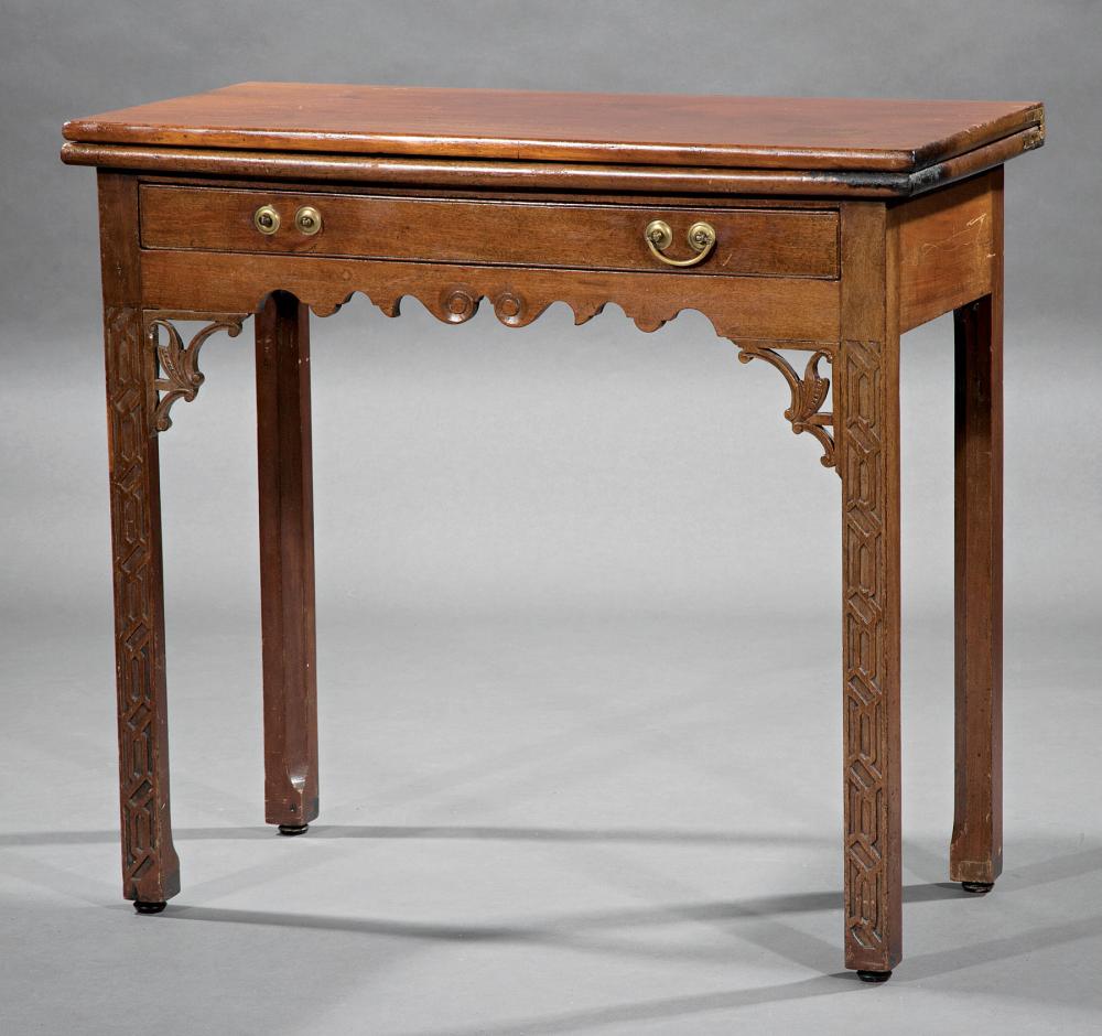 CHIPPENDALE STYLE CARVED MAHOGANY 31a1a3