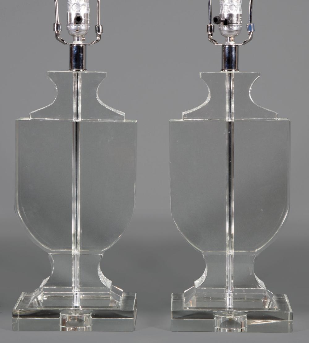 PAIR OF CONTEMPORARY GLASS URN FORM 31a1ab