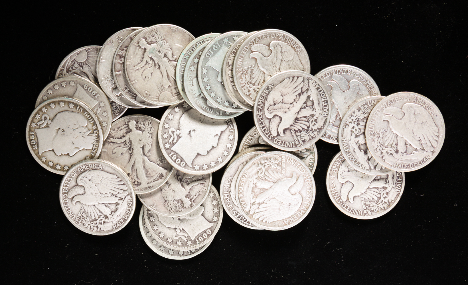 TWENTY SIX SILVER HALF DOLLARS 31a216