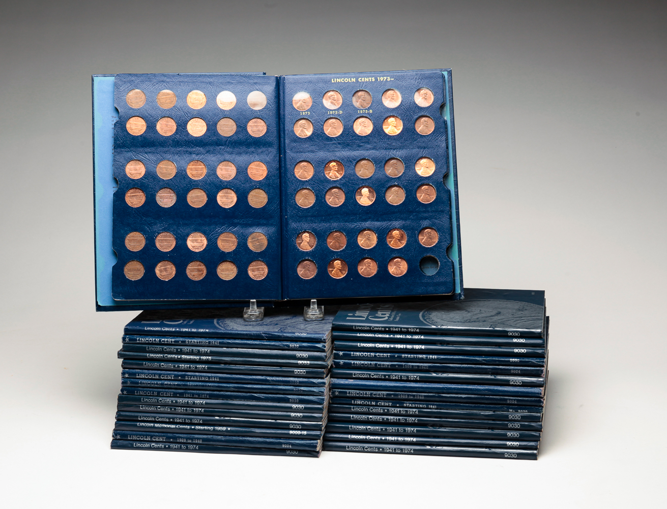 GROUPING OF LINCOLN CENTS IN FOLDERS  31a231