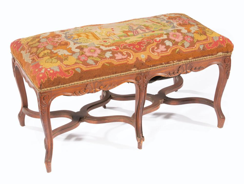 ANTIQUE LOUIS XV-STYLE WALNUT BENCHAntique