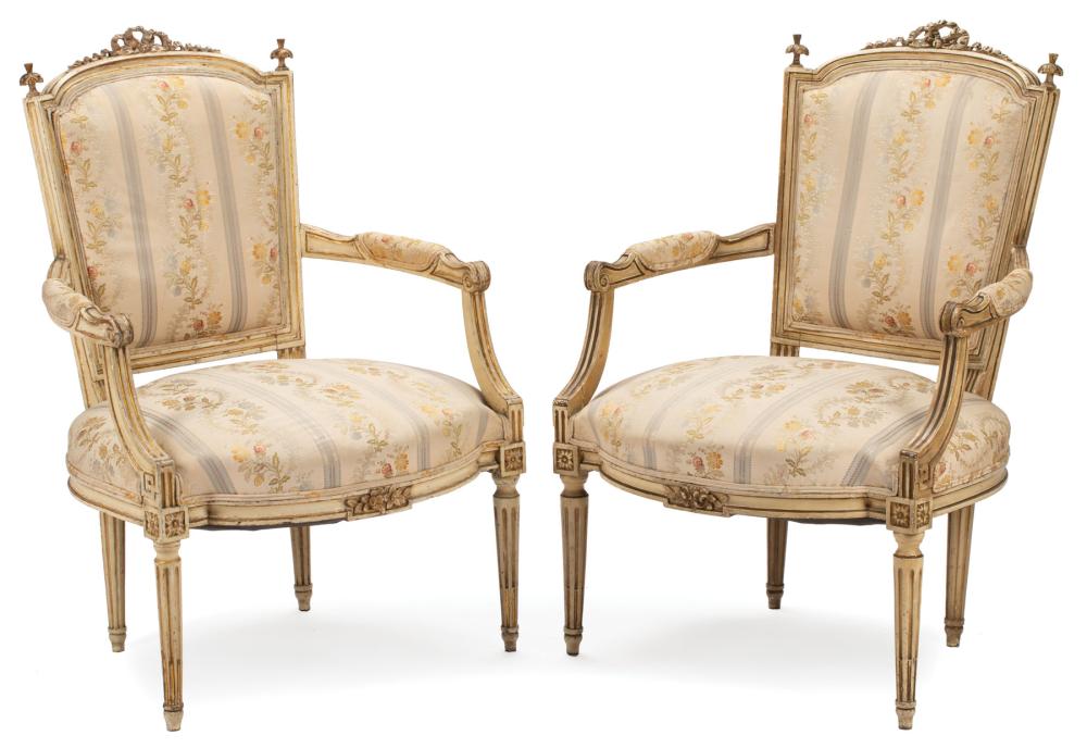 PAINTED AND PARCEL GILT UPHOLSTERED 31a3c3