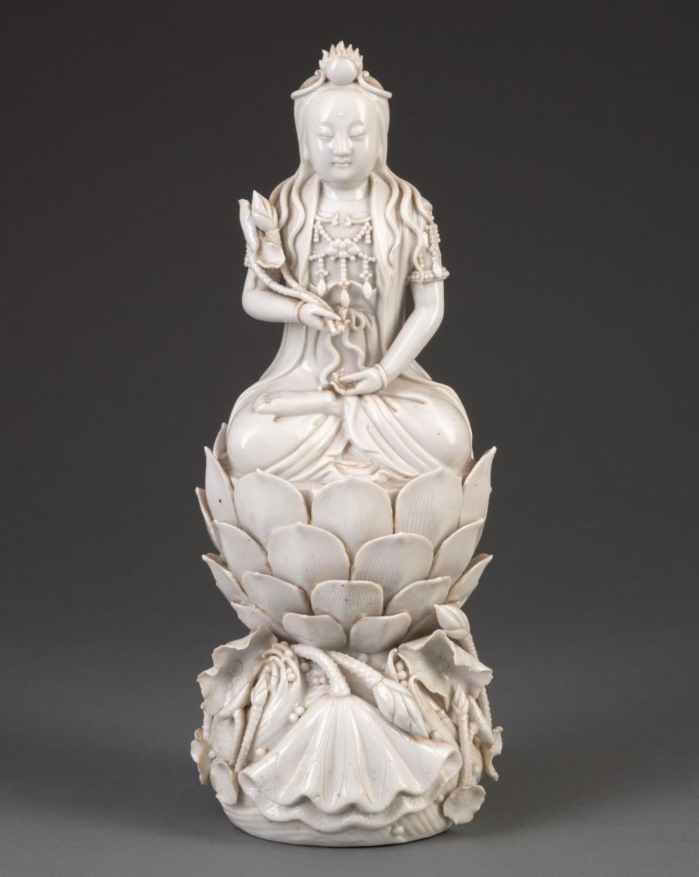 CHINESE PORCELAIN FIGURE OF GUANYINChinese 31a411