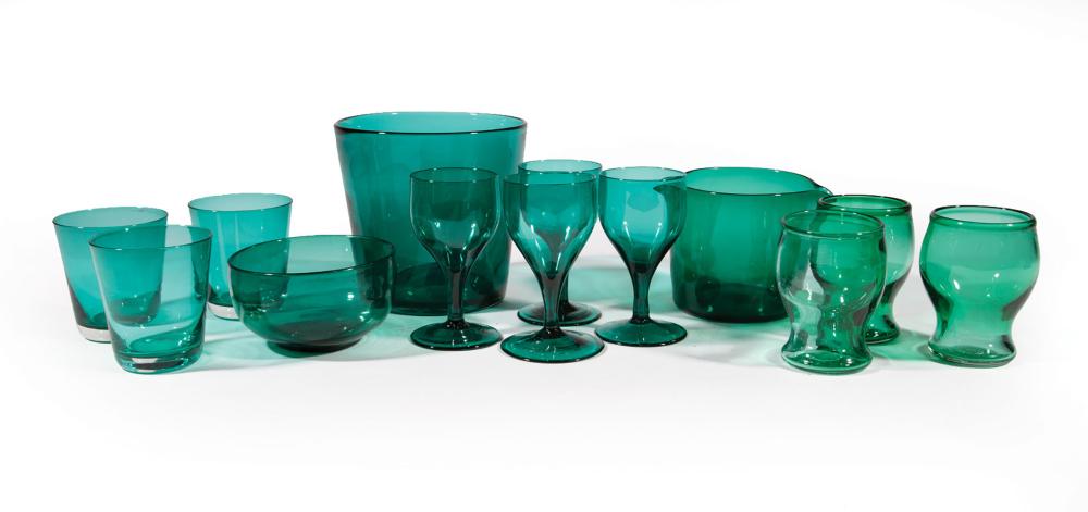 GROUP OF ANTIQUE GREEN BLOWN GLASS 31a48c