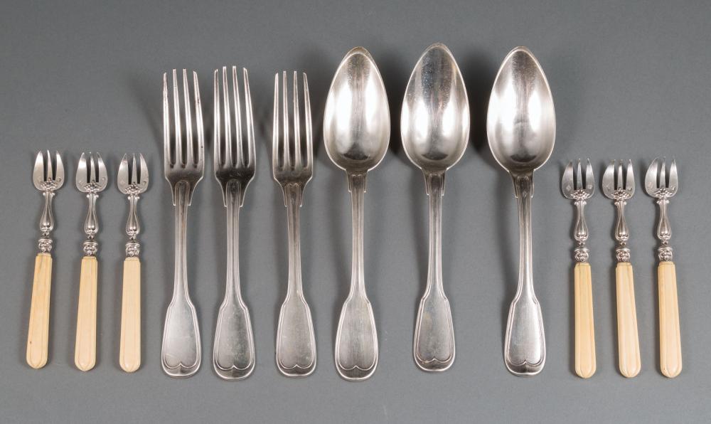 FIRST STANDARD SILVER PARTIAL FLATWARE 31a48d