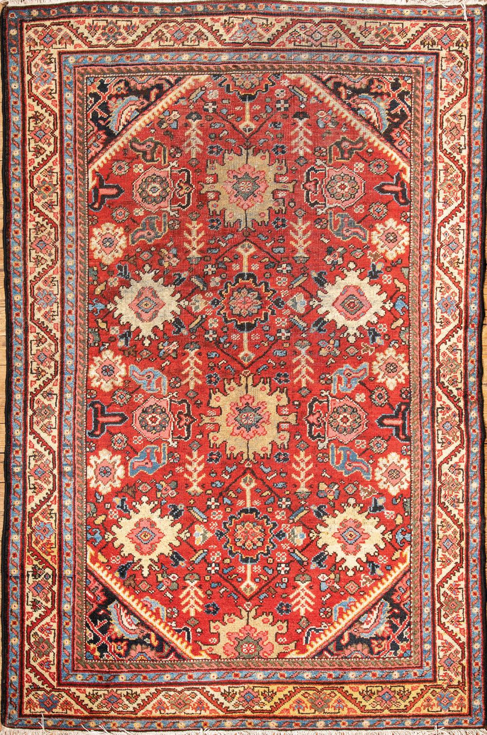 PERSIAN MAHAL CARPETAntique Persian