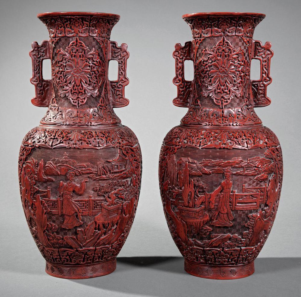 PAIR OF CHINESE RED LACQUER VASESPair 31a6df