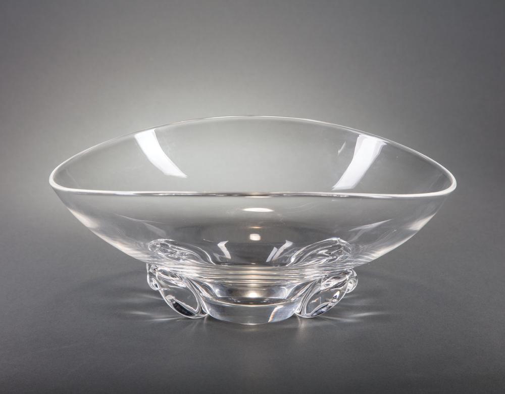 STEUBEN GLASS BASKET SHAPED BOWLSteuben