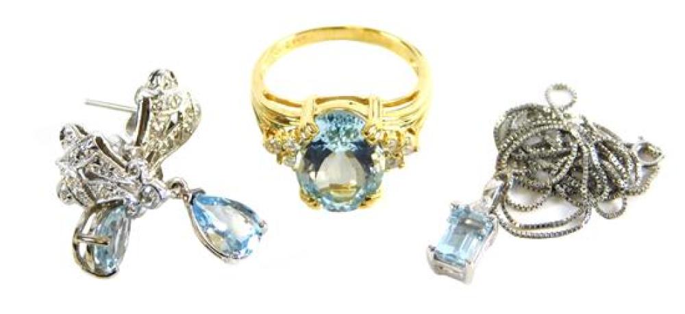 JEWELRY: THREE PIECES OF AQUAMARINE