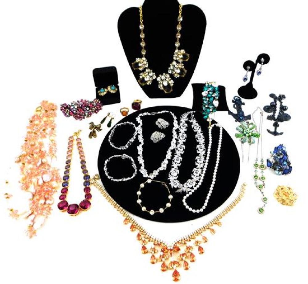 FINE COSTUME JEWELRY ELSA SCHIAPARELLI  31d10d