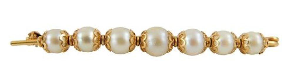 JEWELRY: 18K CULTURED PEARL BAR