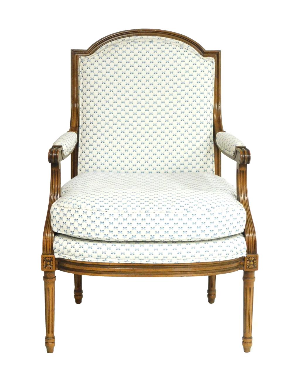 FRENCH STYLE OPEN ARMCHAIR BY BAKER 31d280