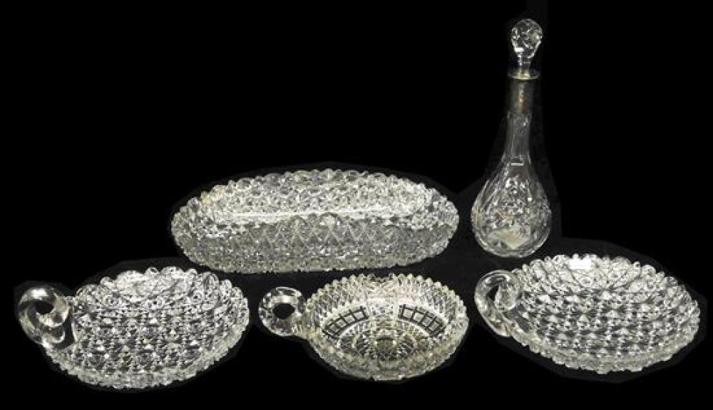 GLASS: FIVE ASSORTED CUT GLASS PIECES,