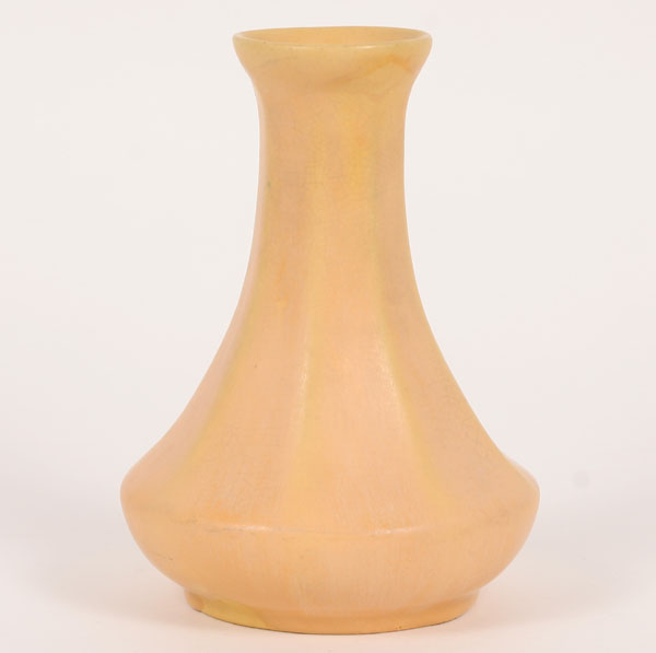 Muncie Art Pottery vase with unusual 4fbc8