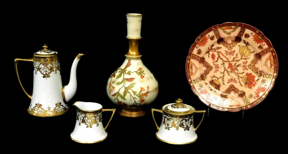 CHINA: FIVE ASSORTED PORCELAIN