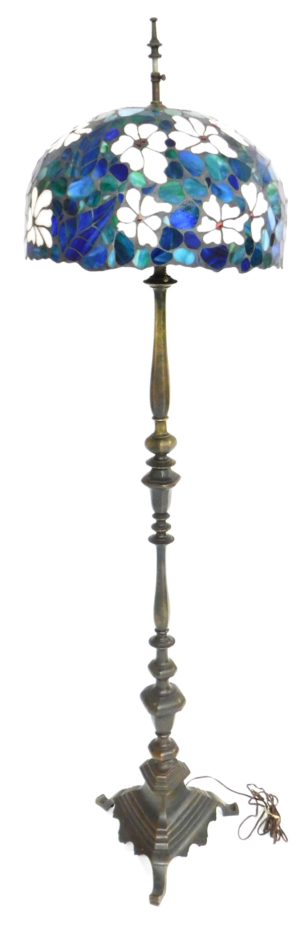 METAL FLOOR LAMP WITH REPRODUCTION 31d757