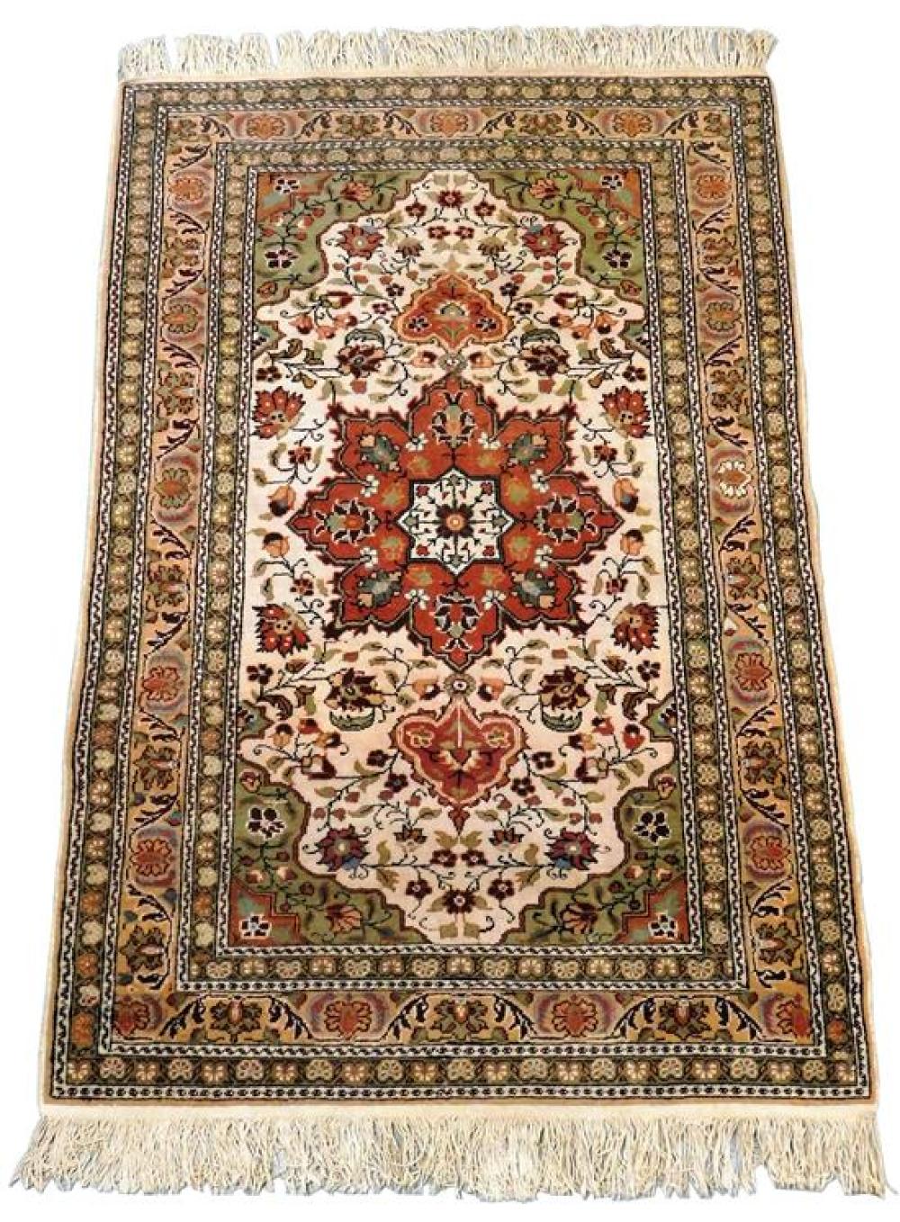RUG MODERN PERSIAN STYLE 3 9  31d893
