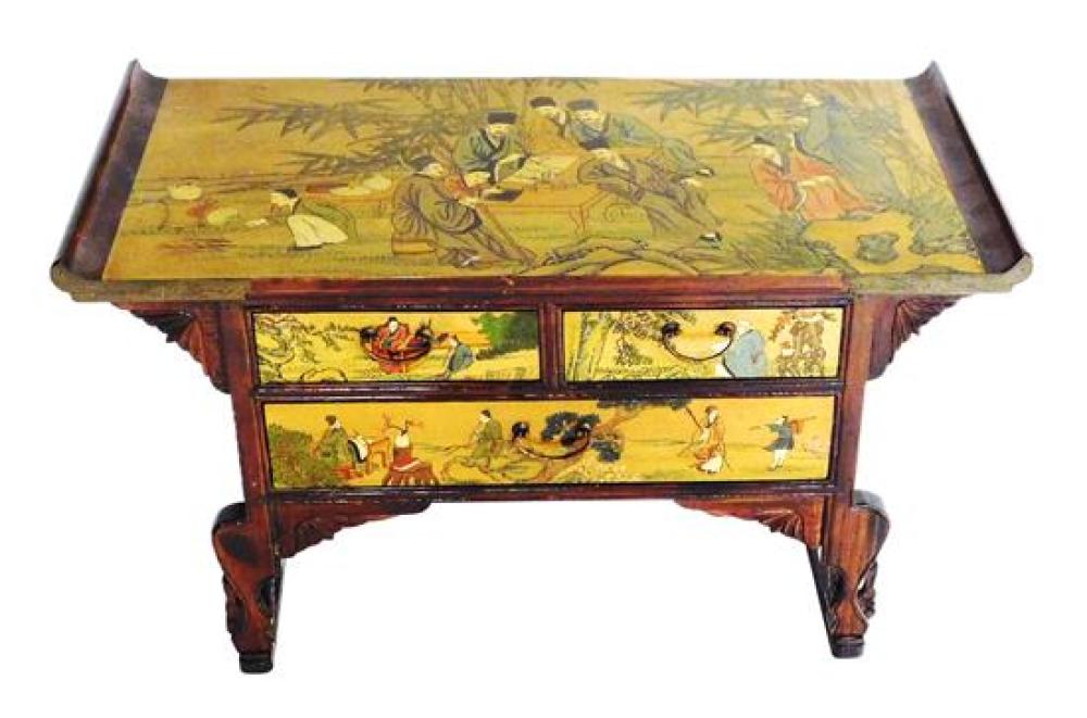 ASIAN SMALL CHEST WITH HAND PAINTED 31da26