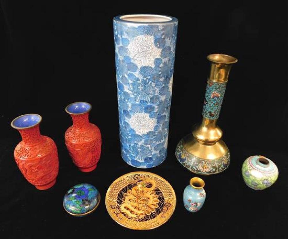 ASIAN: CHINESE DECORATIVE OBJECTS,