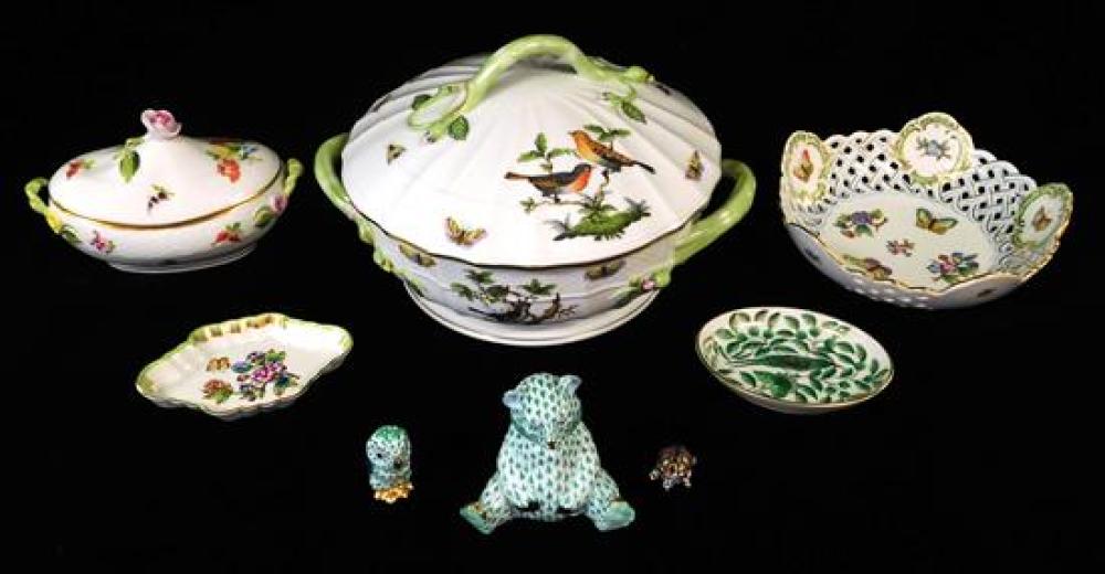 HEREND PORCELAIN, EIGHT PIECES,