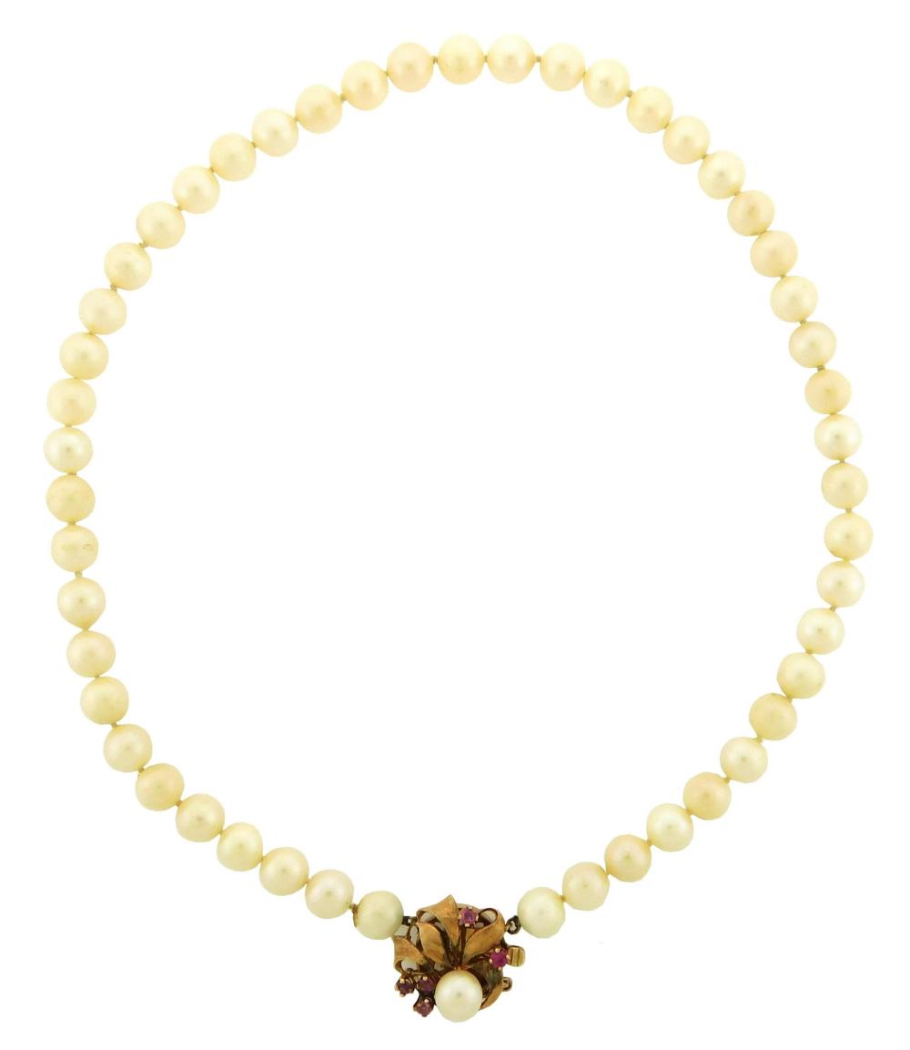 JEWELRY: CULTURED PEARL NECKLACE