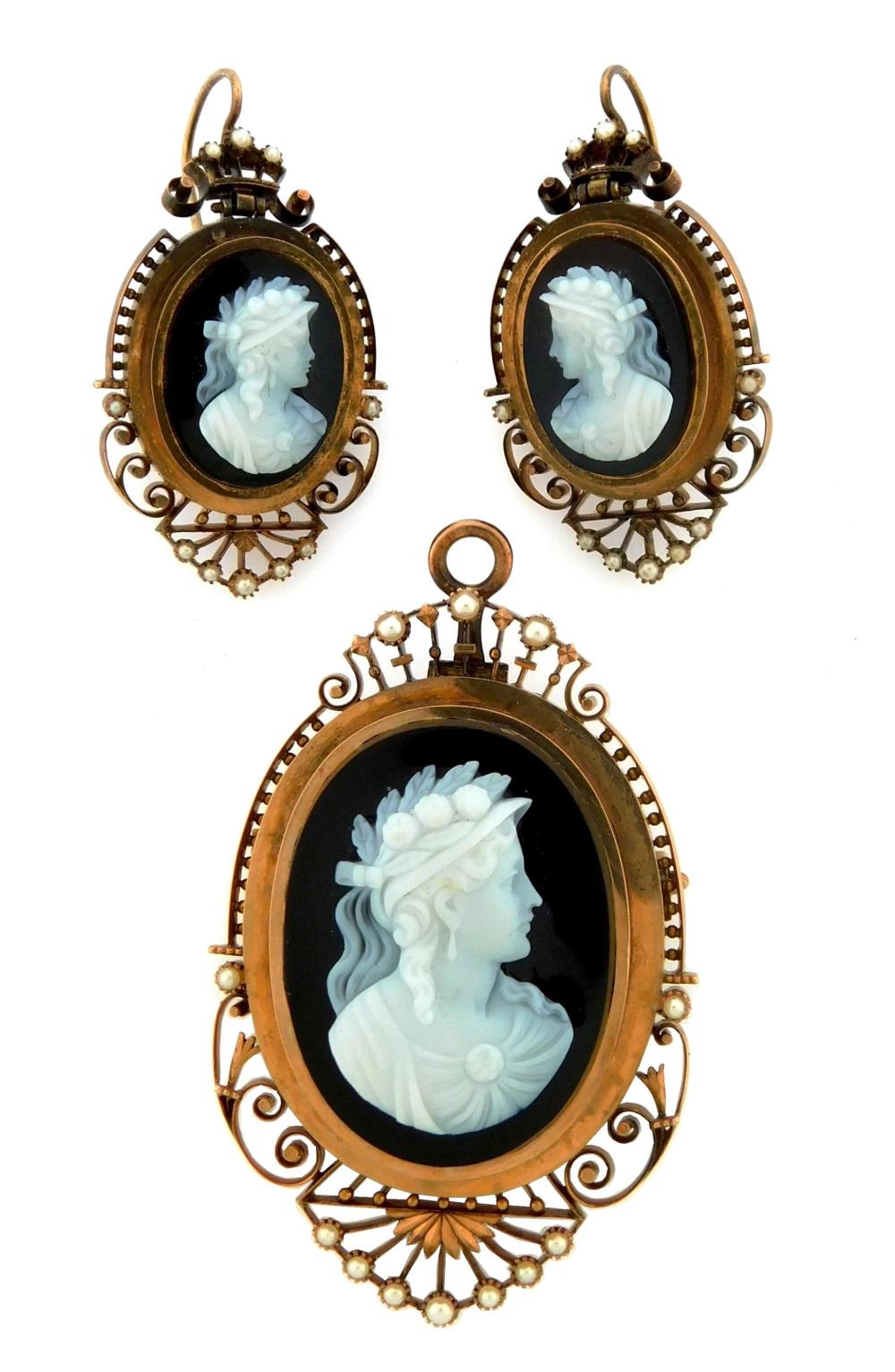 JEWELRY: 14K HARDSTONE CAMEO PIN/PENDANT