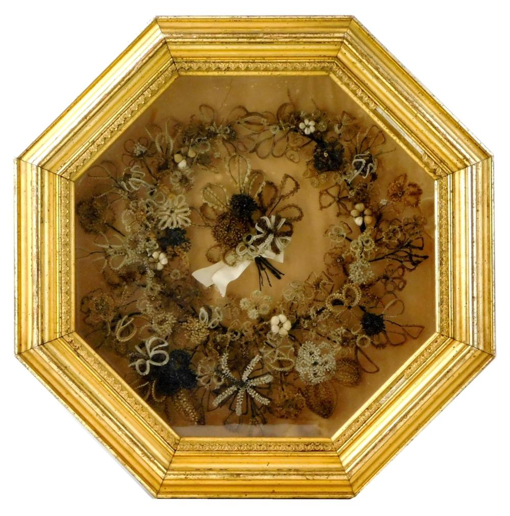 VICTORIAN HAIR WREATH IN GILDED 31e430