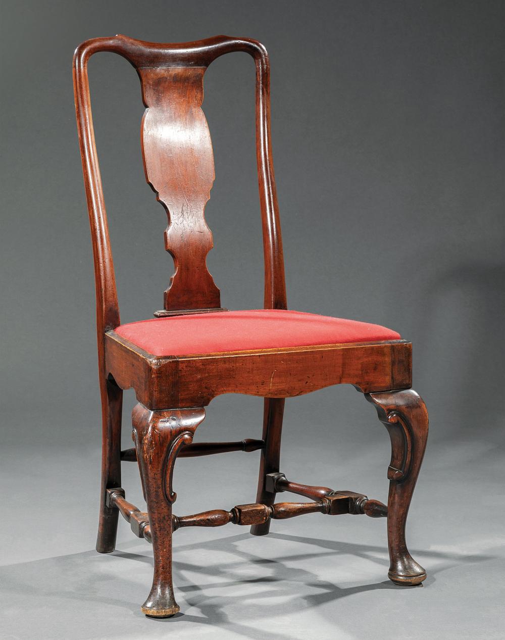 AMERICAN QUEEN ANNE CARVED WALNUT 31c394