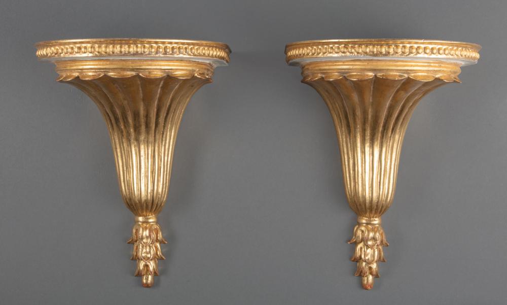 PAIR OF PAINTED AND PARCEL GILT 31c3c5
