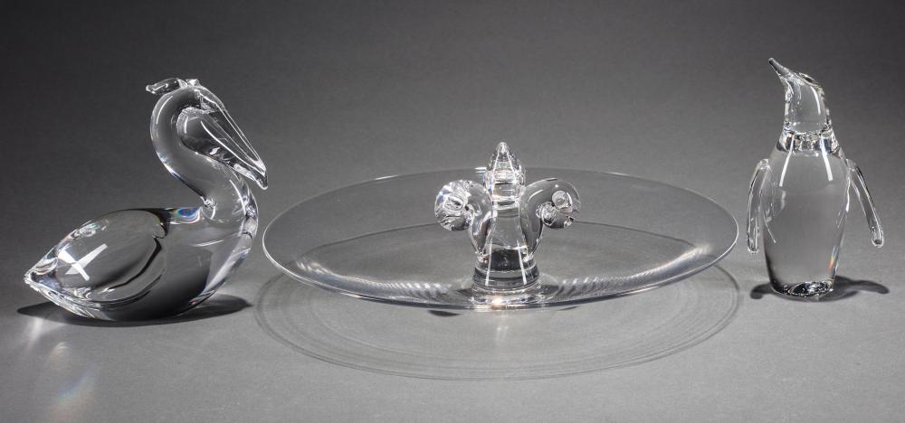 STEUBEN GLASS CANAPE PLATE AND 31c50d