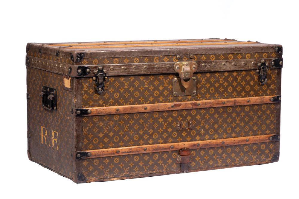 LOUIS VUITTON STEAMER TRUNKLouis Vuitton