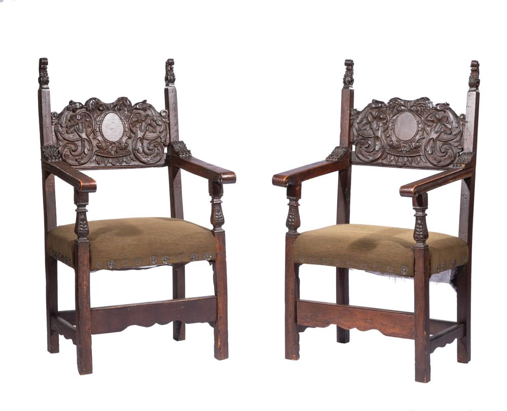 PAIR OF ITALIAN CARVED WALNUT HALL 31c6ab