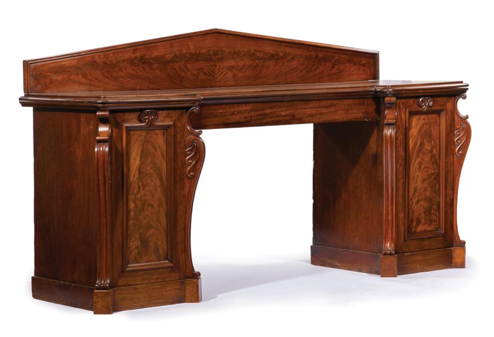 REGENCY CARVED MAHOGANY SIDEBOARDRegency 31c7b6